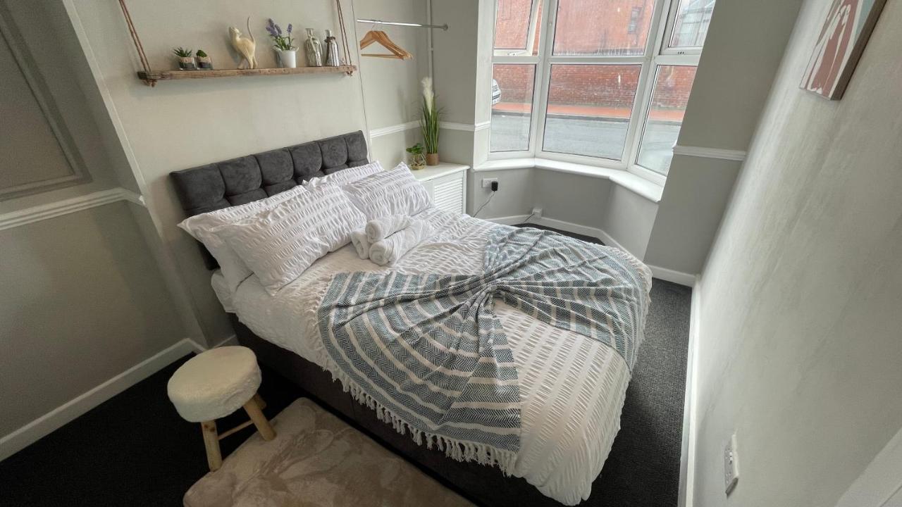 Spacious 6 Bed Home Near City & Albion Stadium Perfect For Contractors! Birmingham Ngoại thất bức ảnh