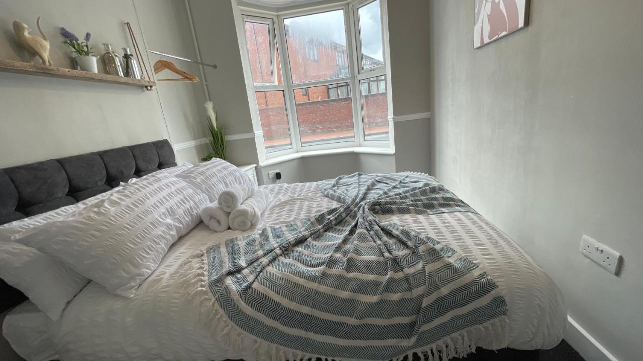 Spacious 6 Bed Home Near City & Albion Stadium Perfect For Contractors! Birmingham Ngoại thất bức ảnh